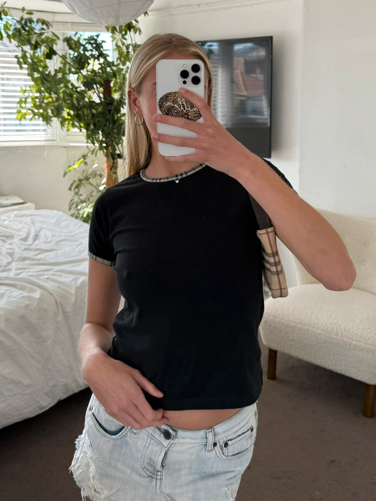Burberry tee