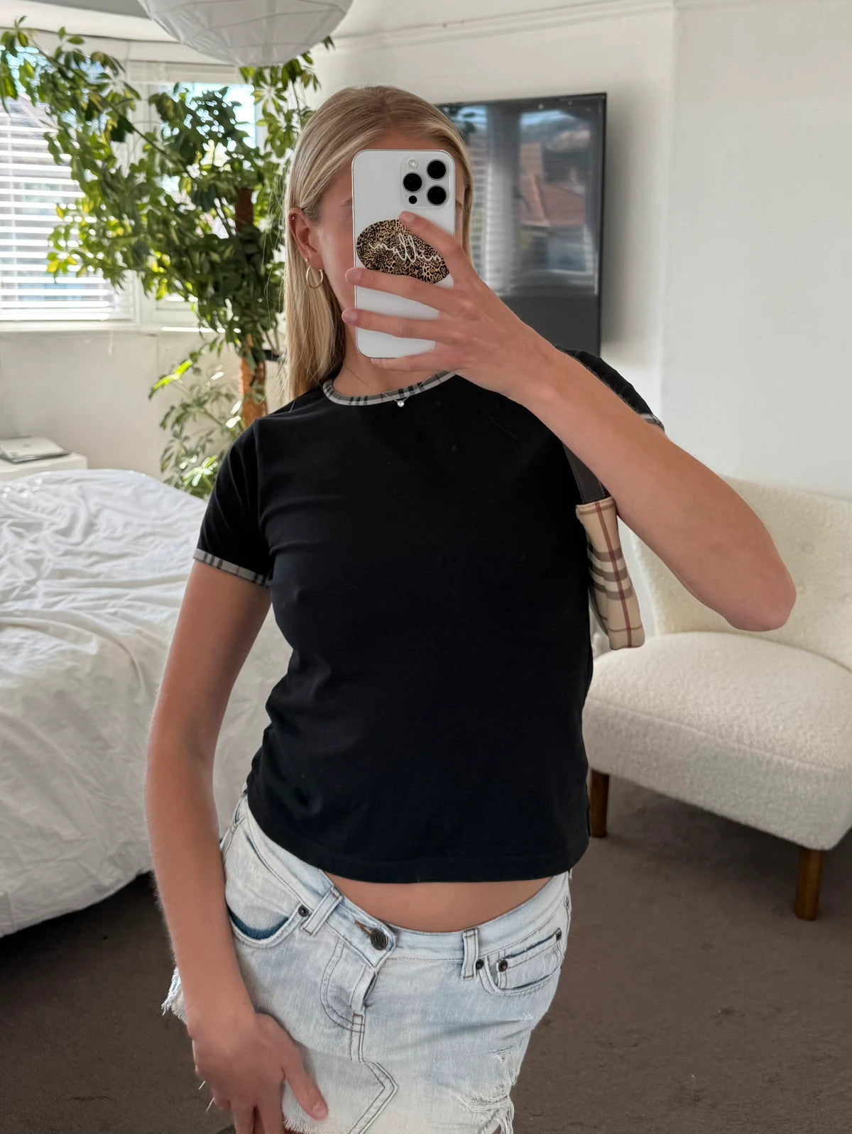 Burberry tee