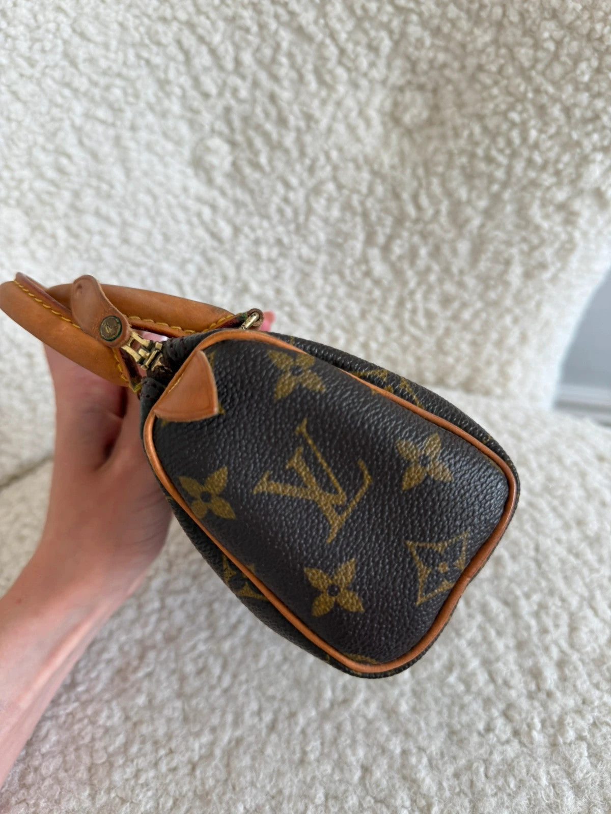 Louis Vuitton mini speedy bag