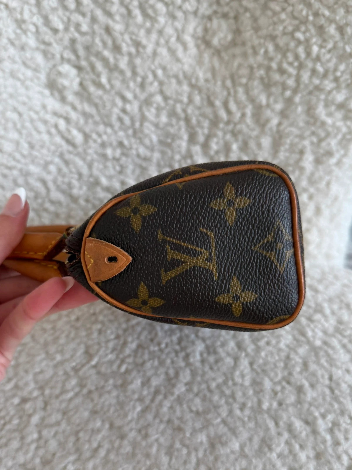 Louis Vuitton mini speedy bag