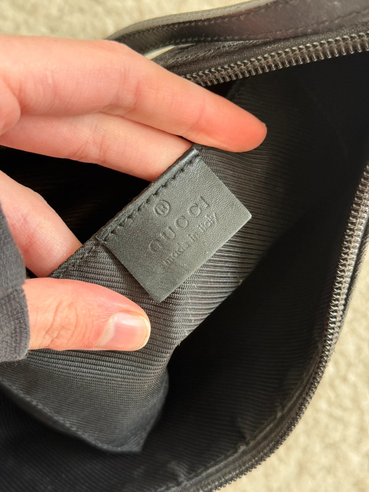 Gucci GG Supreme Canvas shoulder bag