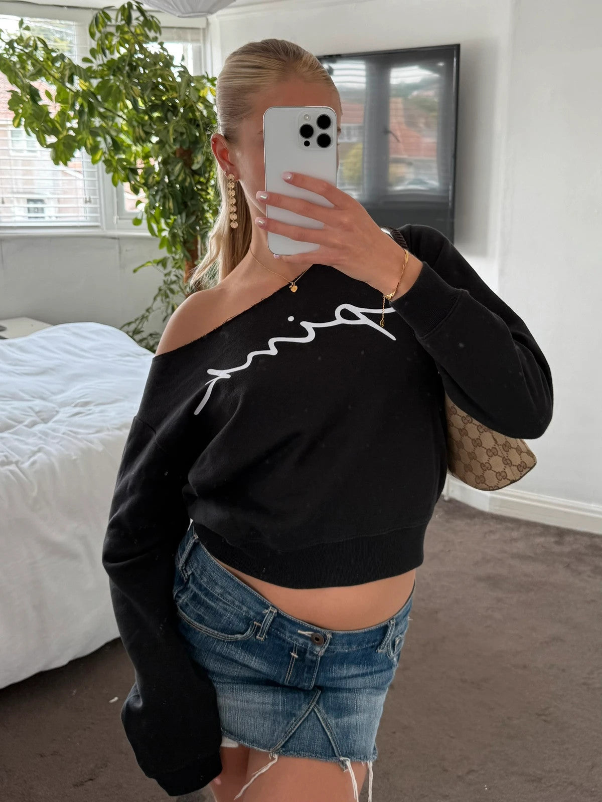 Vs pink off the shoulder jumper