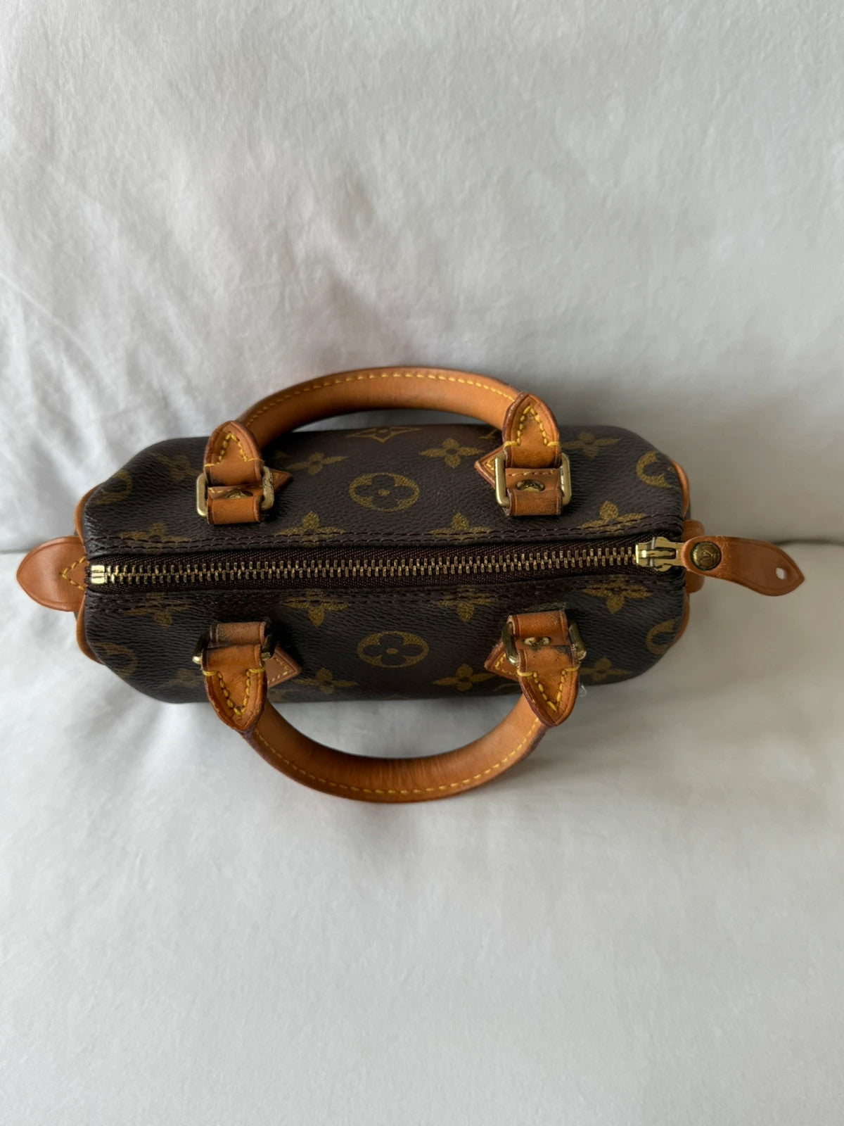 Louis Vuitton mini speedy bag