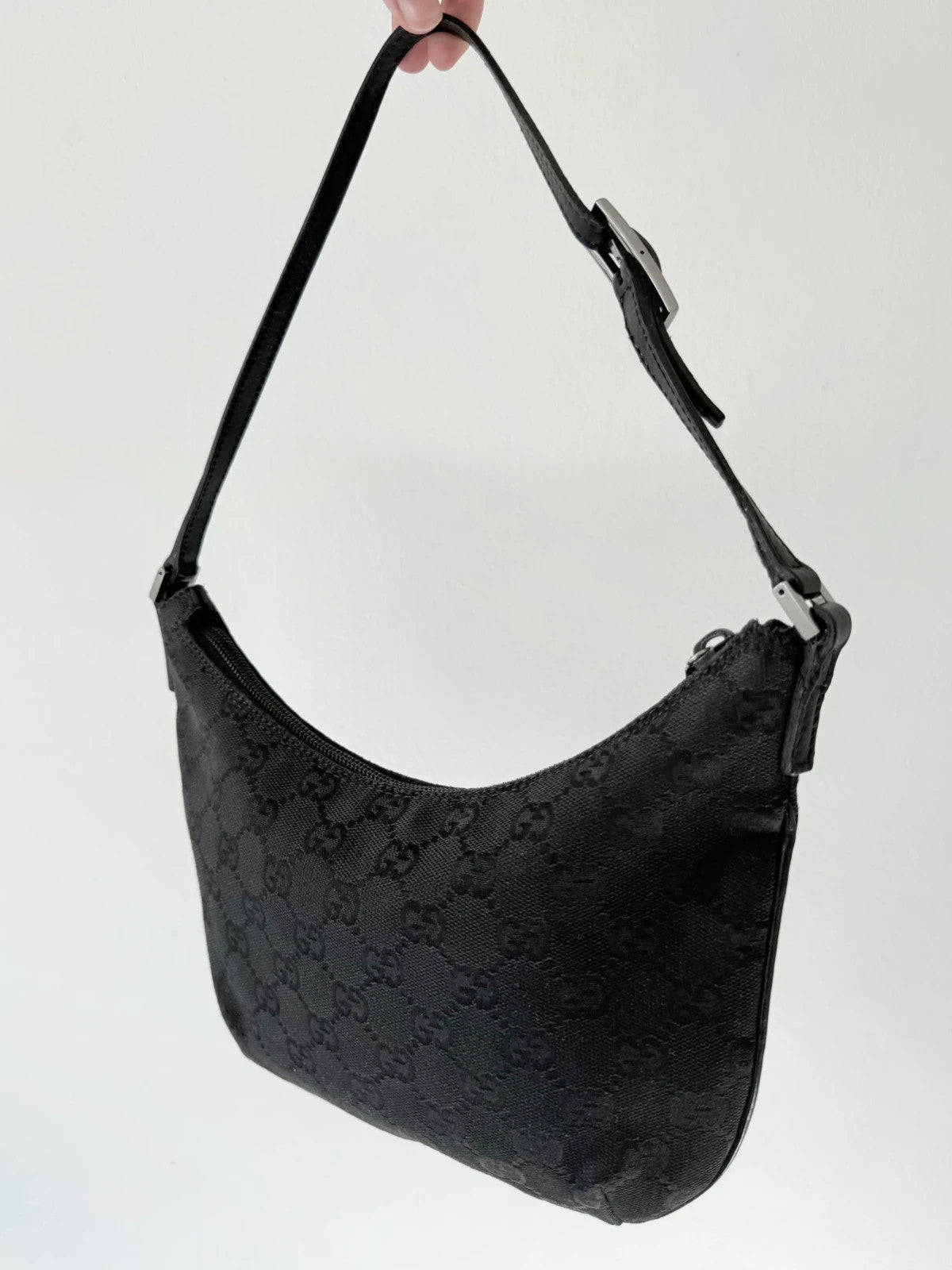 Gucci GG Supreme Canvas shoulder bag