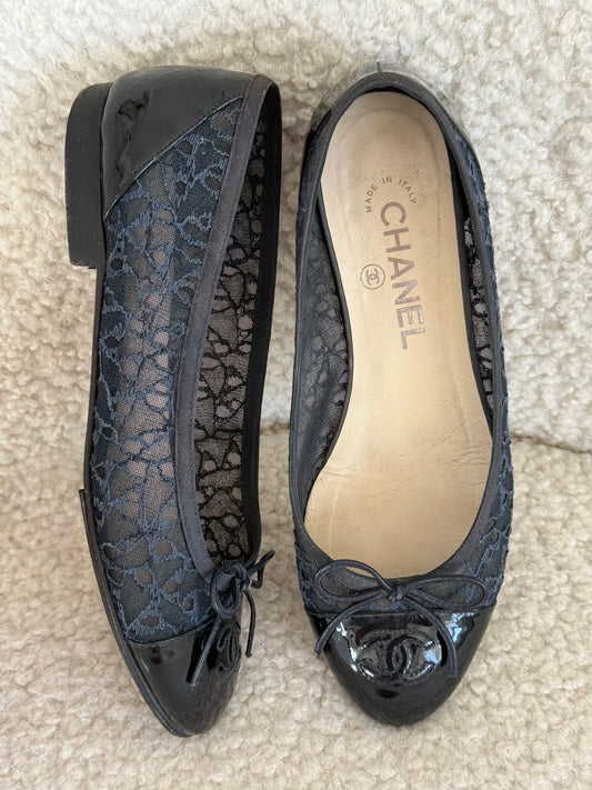Chanel Lace CC Cap Toe Ballet Flats 38