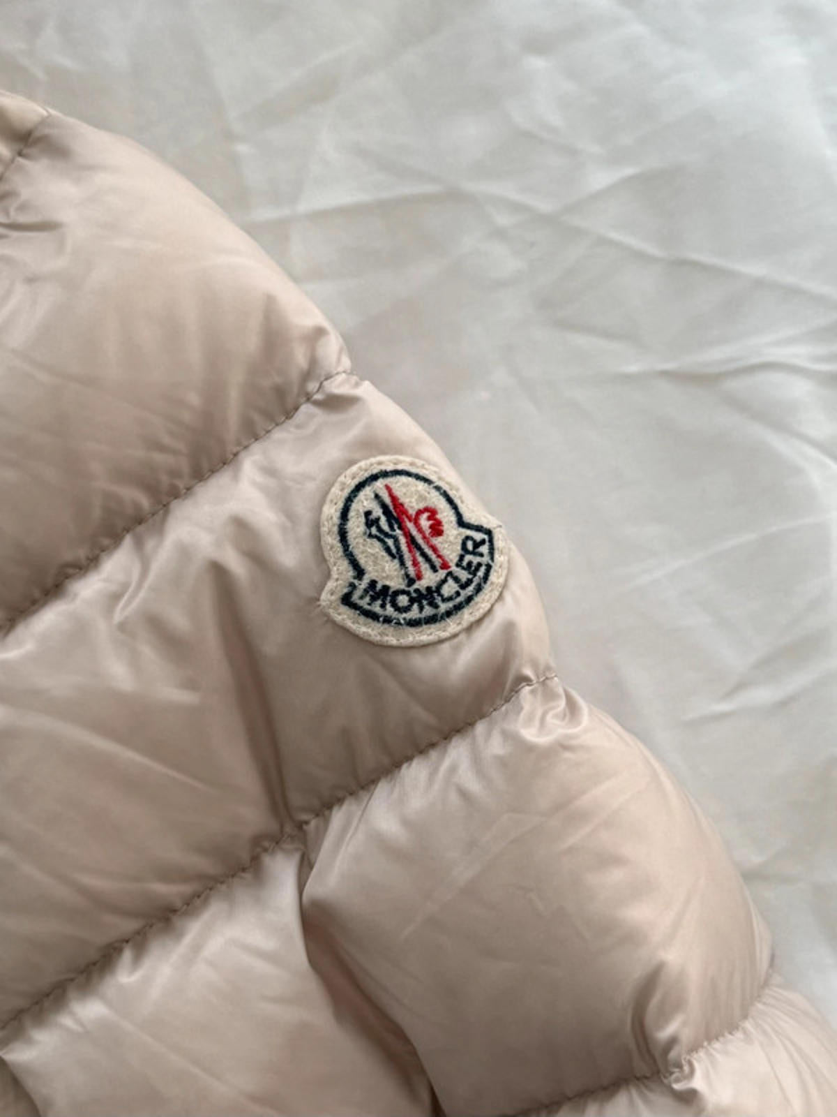 Moncler Merville Giubbotto beige down jacket
