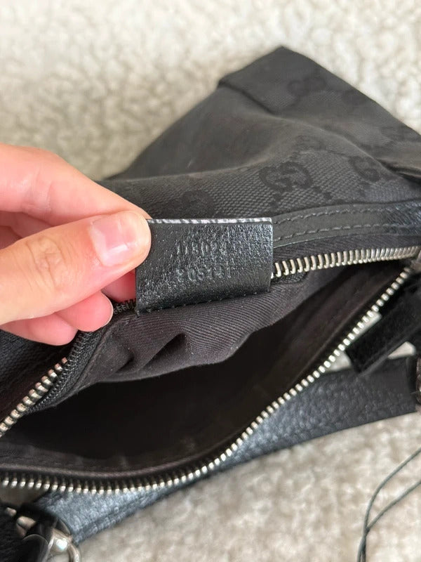 gucci black gg canvas shoulder bag