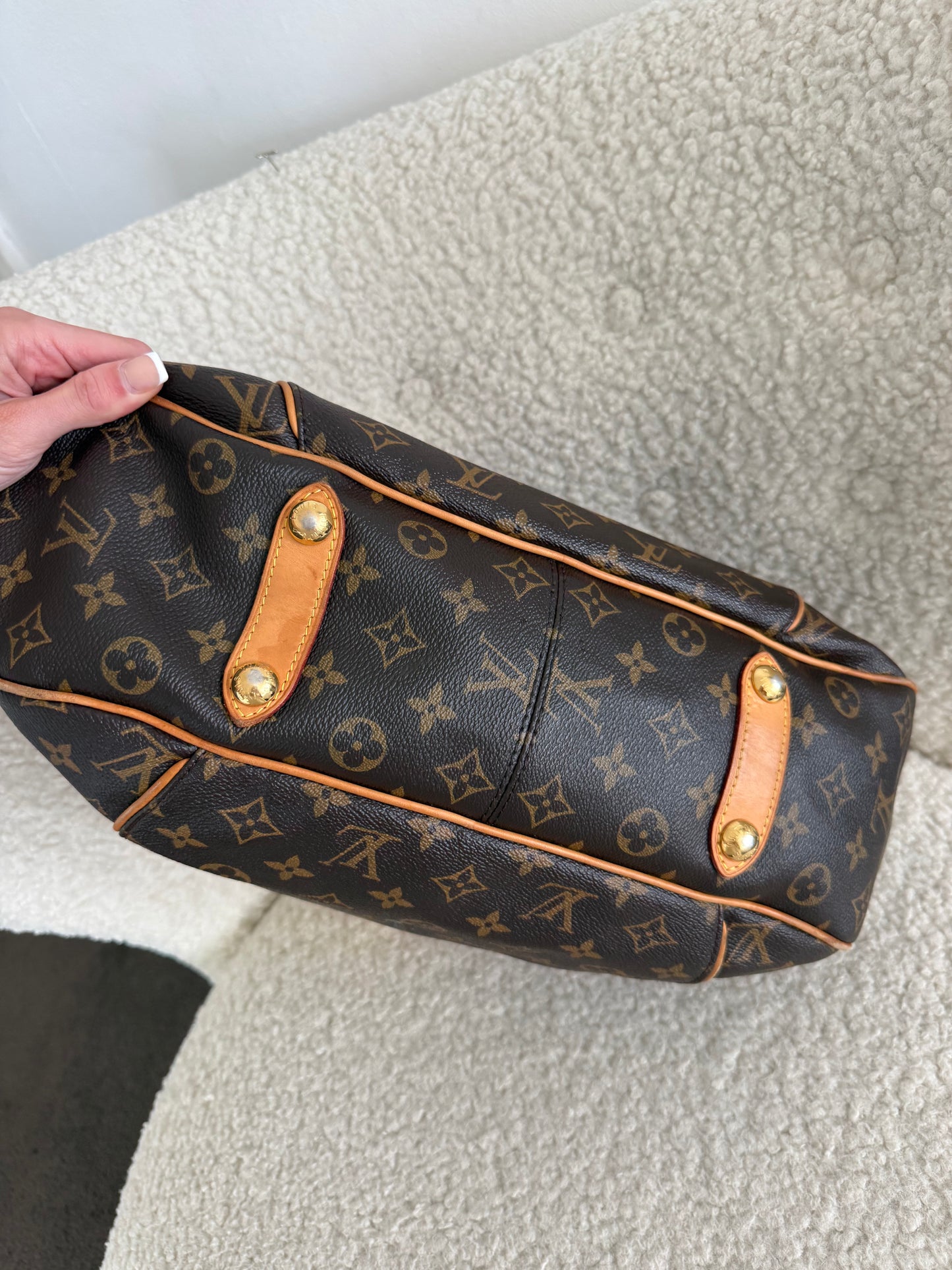 Louis Vuitton Galliera PM Monogram Shoulder Bag