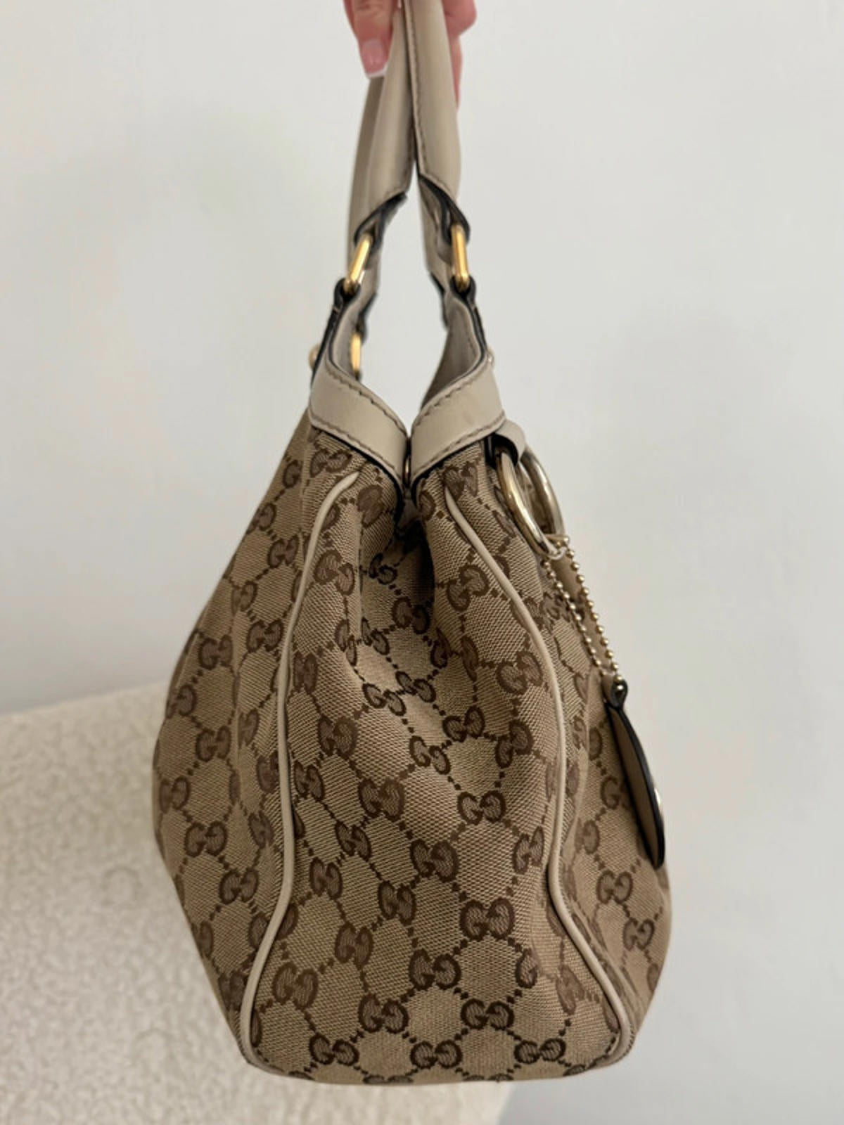 Gucci Sukey Medium GG Canvas Tote