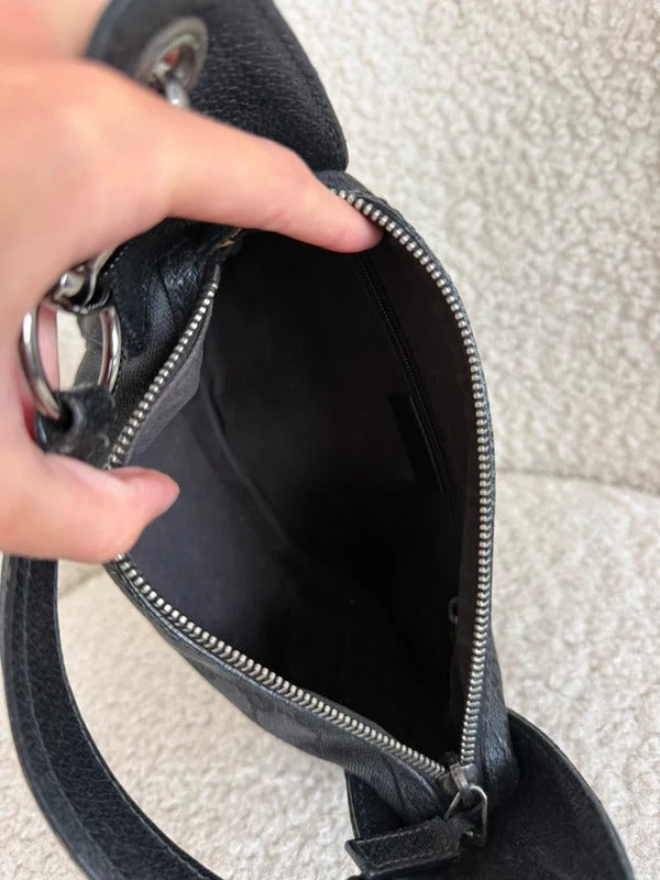 gucci black gg canvas shoulder bag