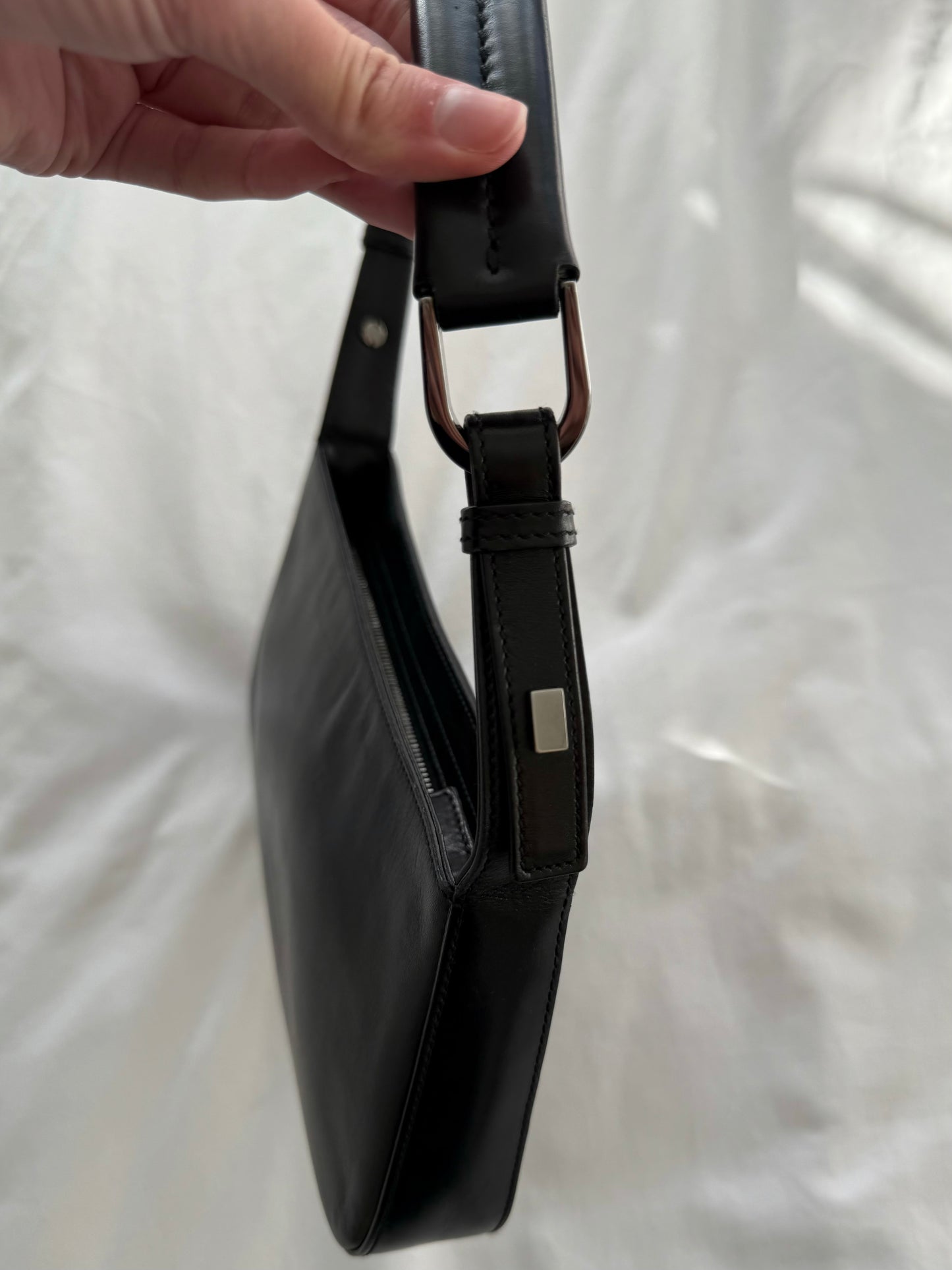 Black leather Gucci mini shoulder bag