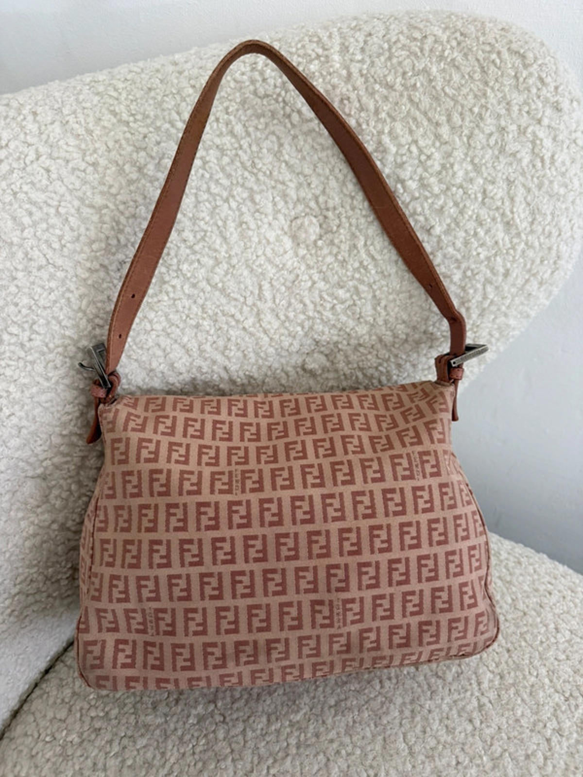 Fendi Mama Baguette shoulder bag