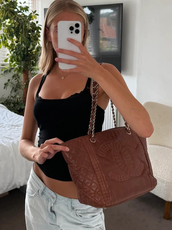 chanel paris bombay coco bengal accordion tote bag