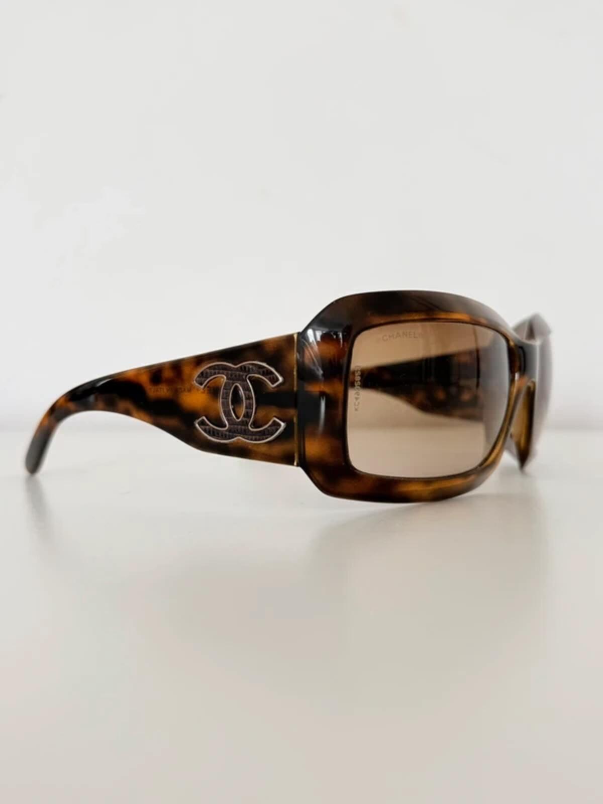 Chanel 6022-Q Oversized Tortoiseshell Sunglasses