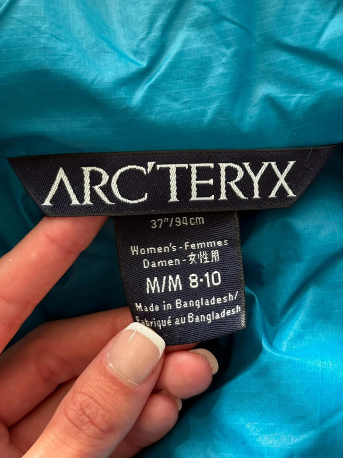 Arc’teryx Women’s Sky Blue Hooded Jacket