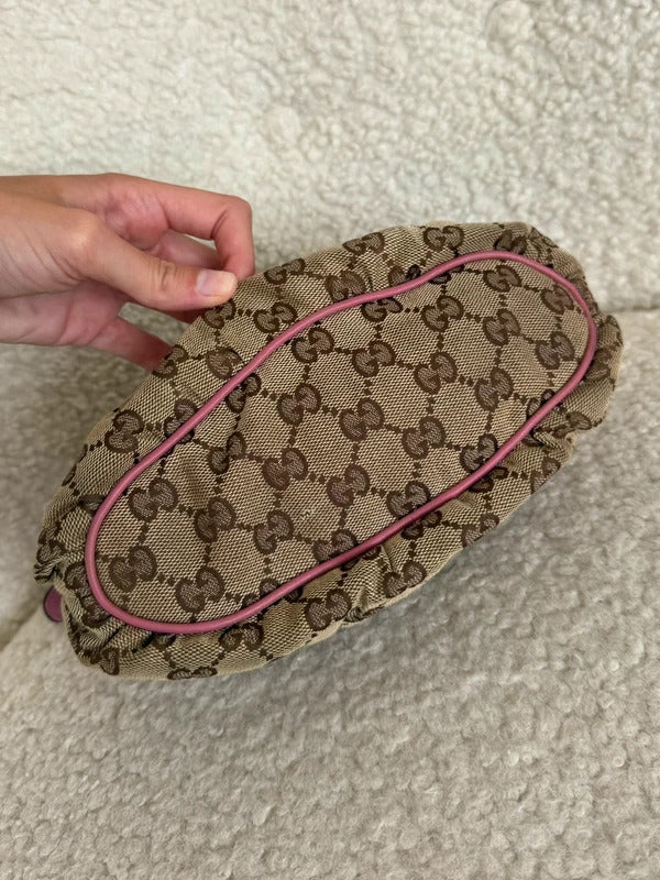 gucci gg canvas pochette shoulder bag