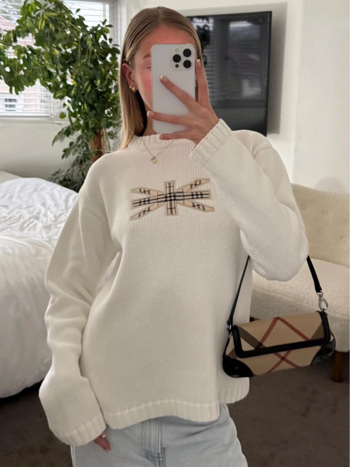 Burberry white knitted jumper