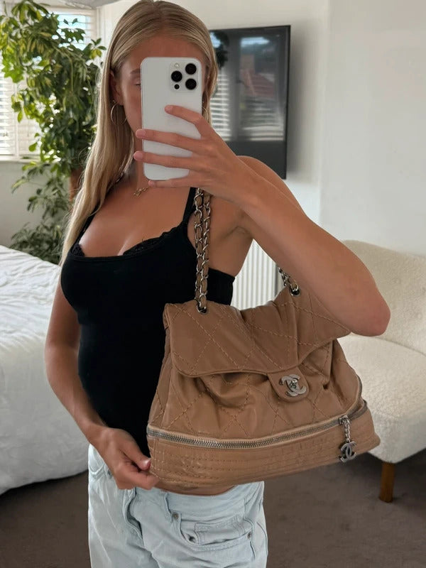 chanel flap shoulder bag beige