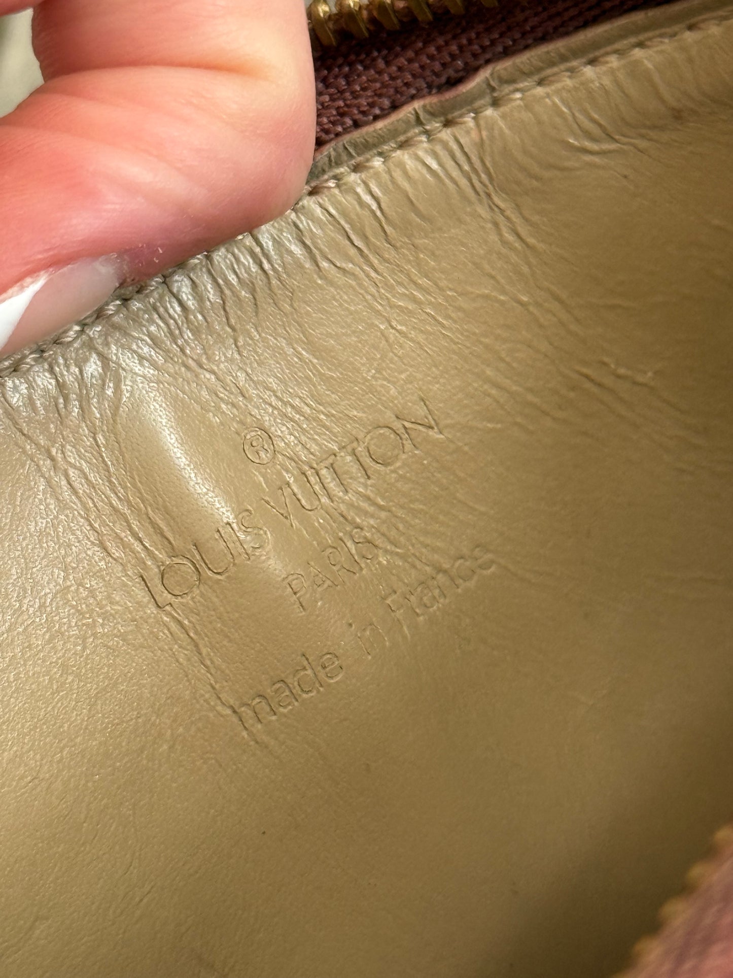 Louis Vuitton Monogram Vernis Lexington pochette