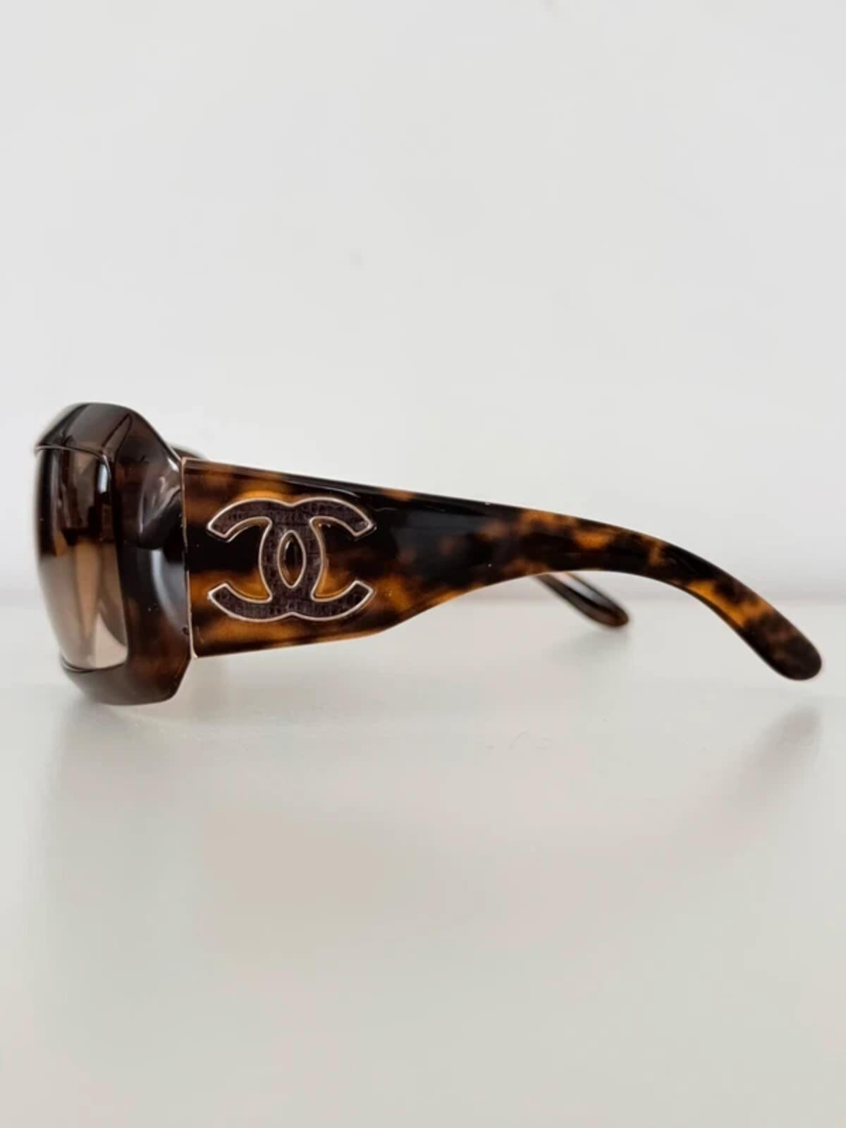 Chanel 6022-Q Oversized Tortoiseshell Sunglasses