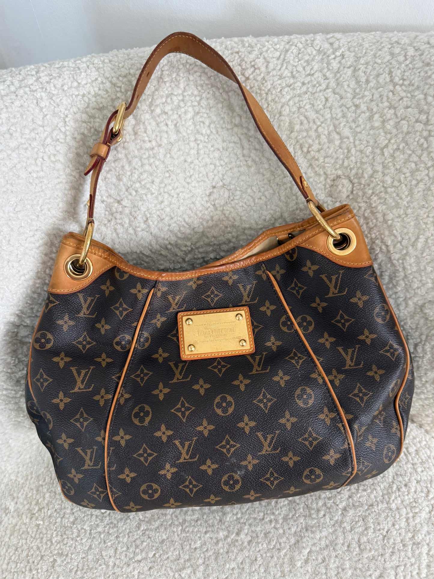 Louis Vuitton Galliera PM Monogram Shoulder Bag