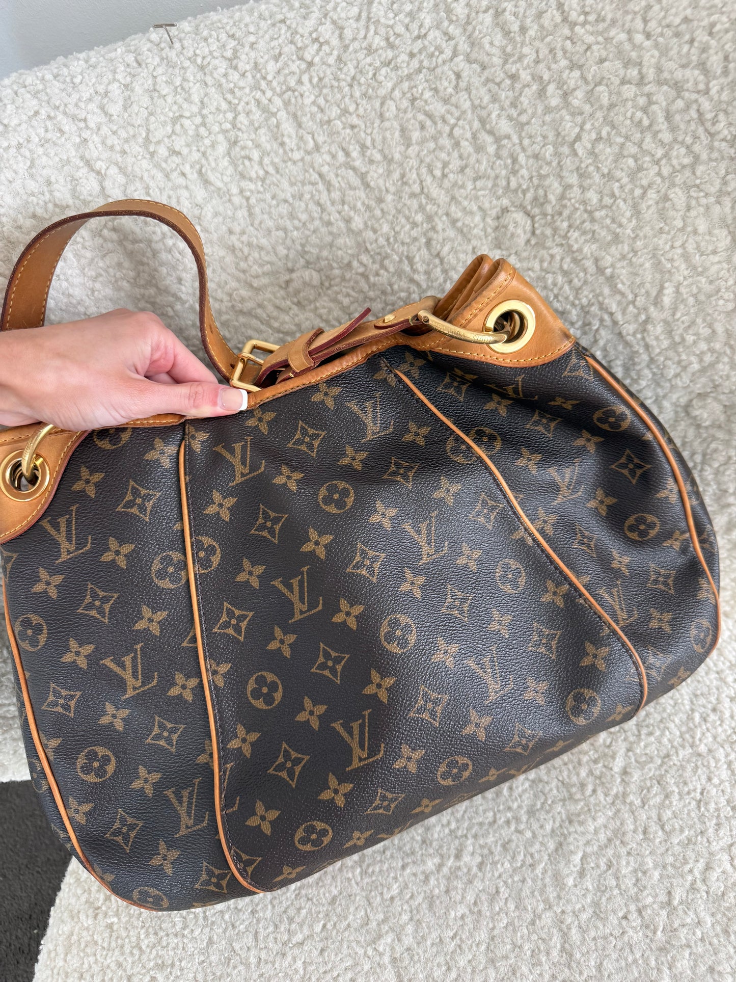 Louis Vuitton Galliera PM Monogram Shoulder Bag