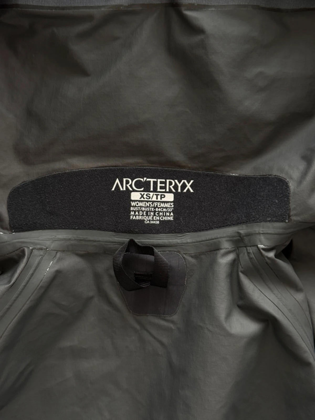 Arc’teryx Beta LT Gore-Tex Jacket XS