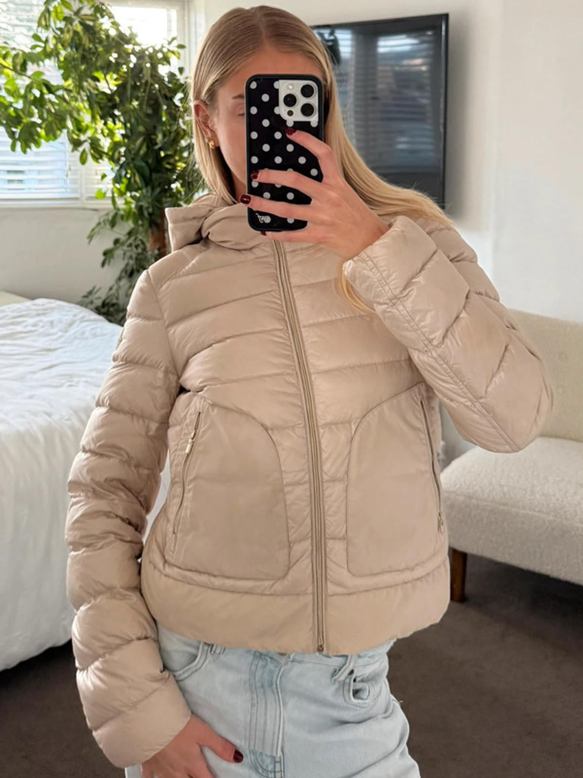 Moncler Merville Giubbotto beige down jacket