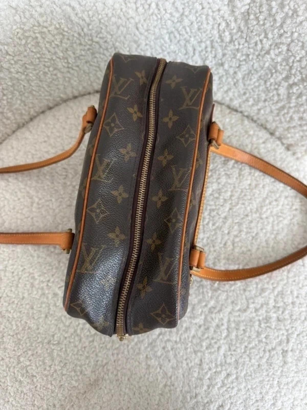 Louis Vuitton Cite MM monogram shoulder bag
