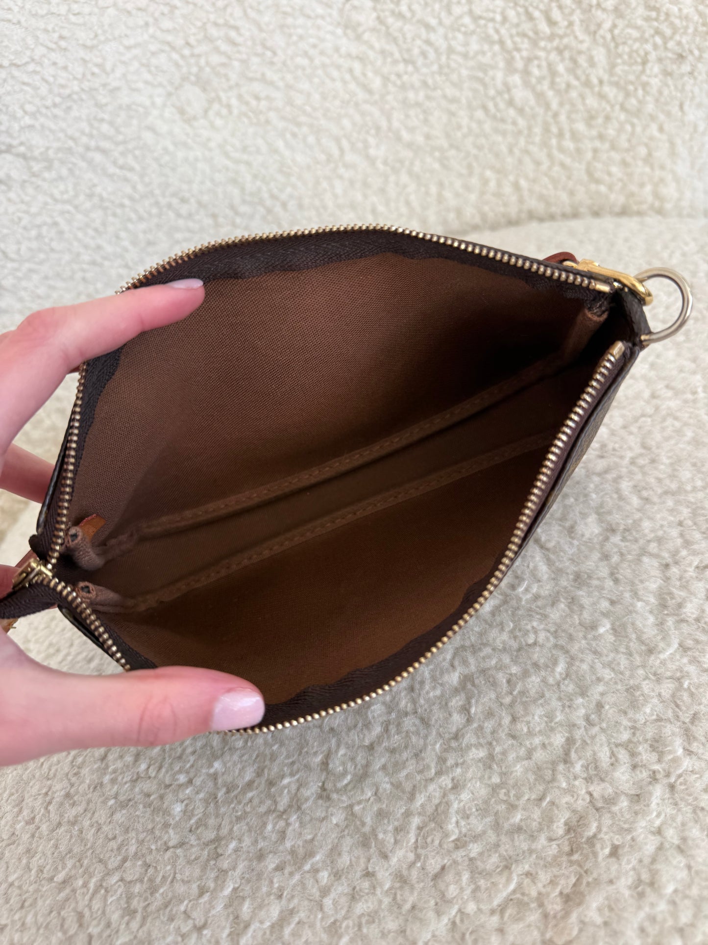 Louis Vuitton Pochette bag