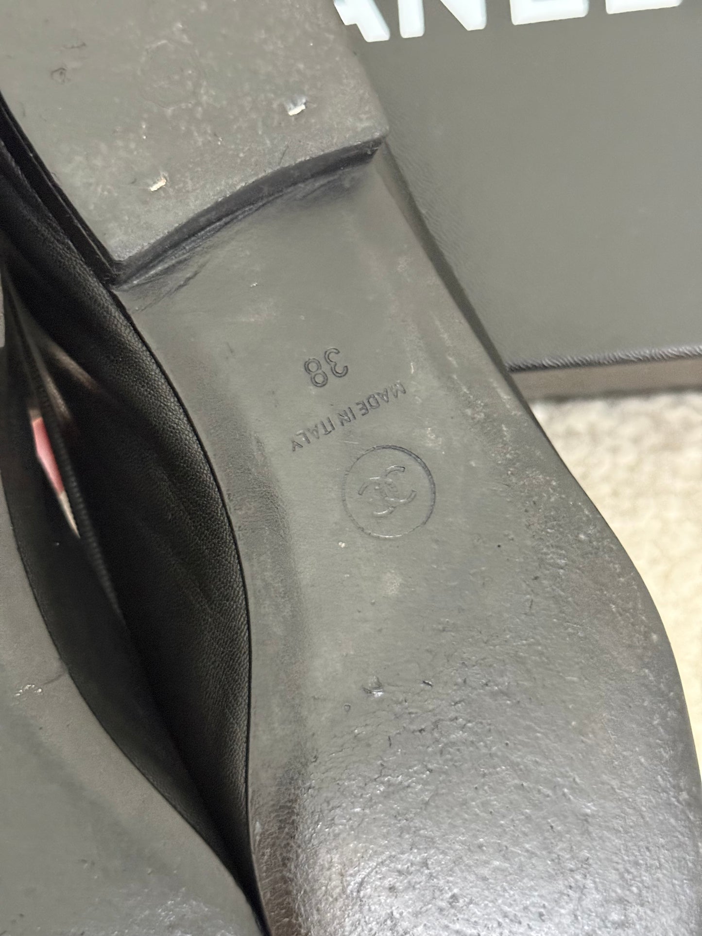 Chanel black leather ballet flats – size 5