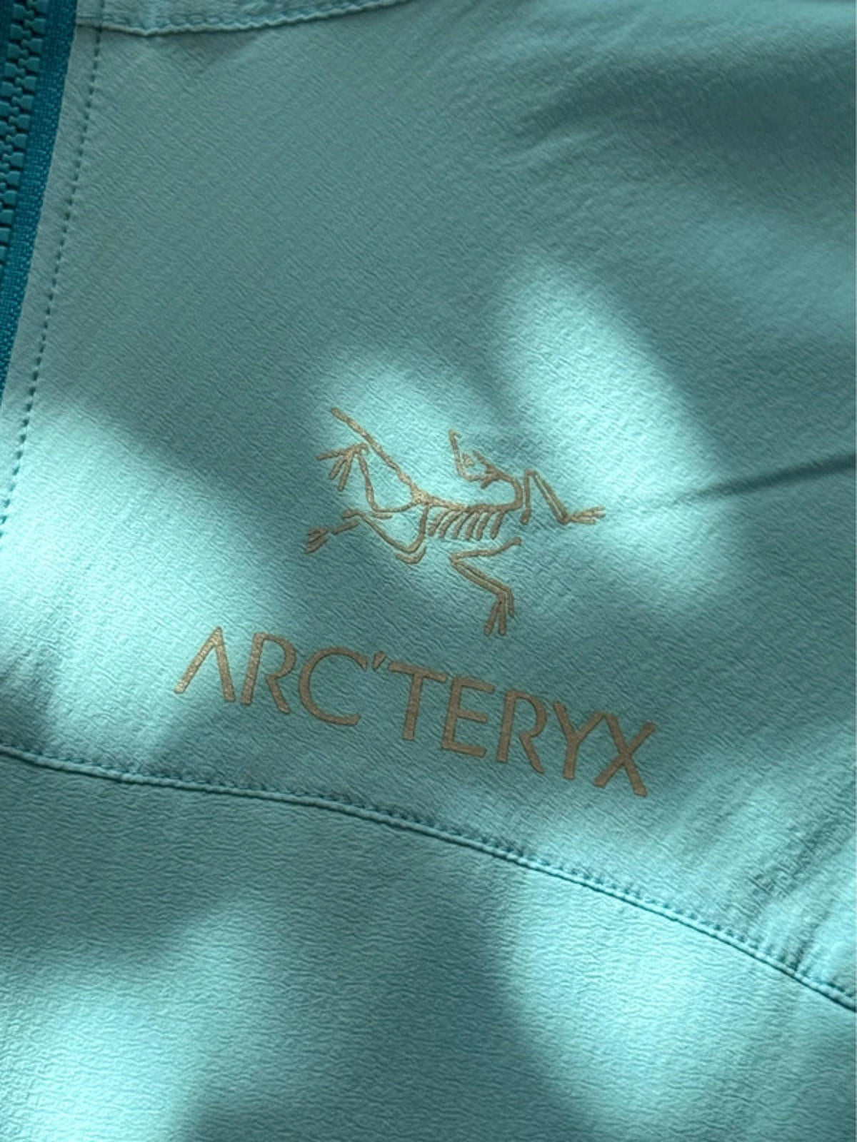 Arc’teryx Women’s Sky Blue Hooded Jacket