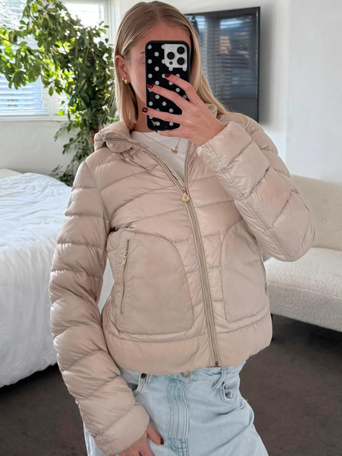 Moncler Merville Giubbotto beige down jacket