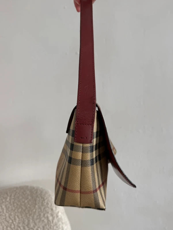 burberry nova check shoulder bag