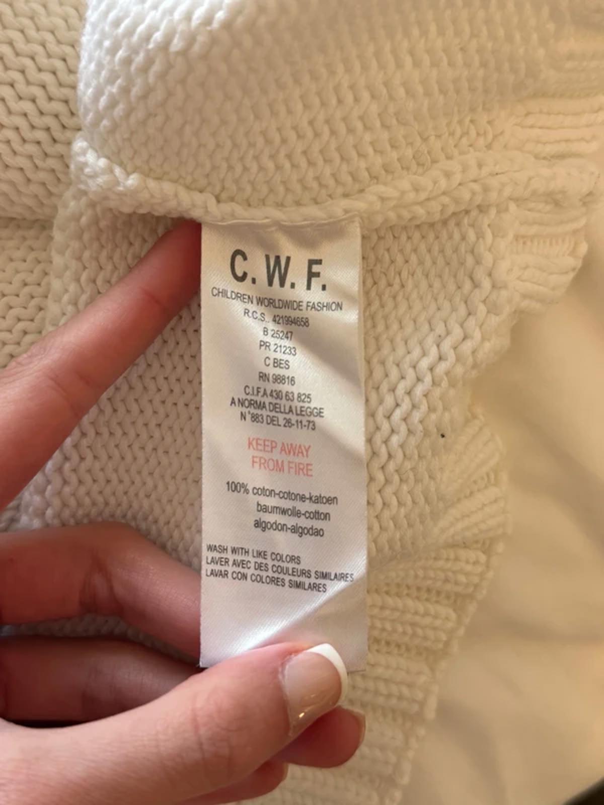 Burberry white knitted jumper