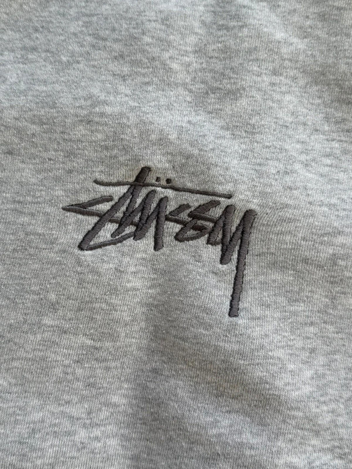 Stüssy grey crewneck sweatshirt