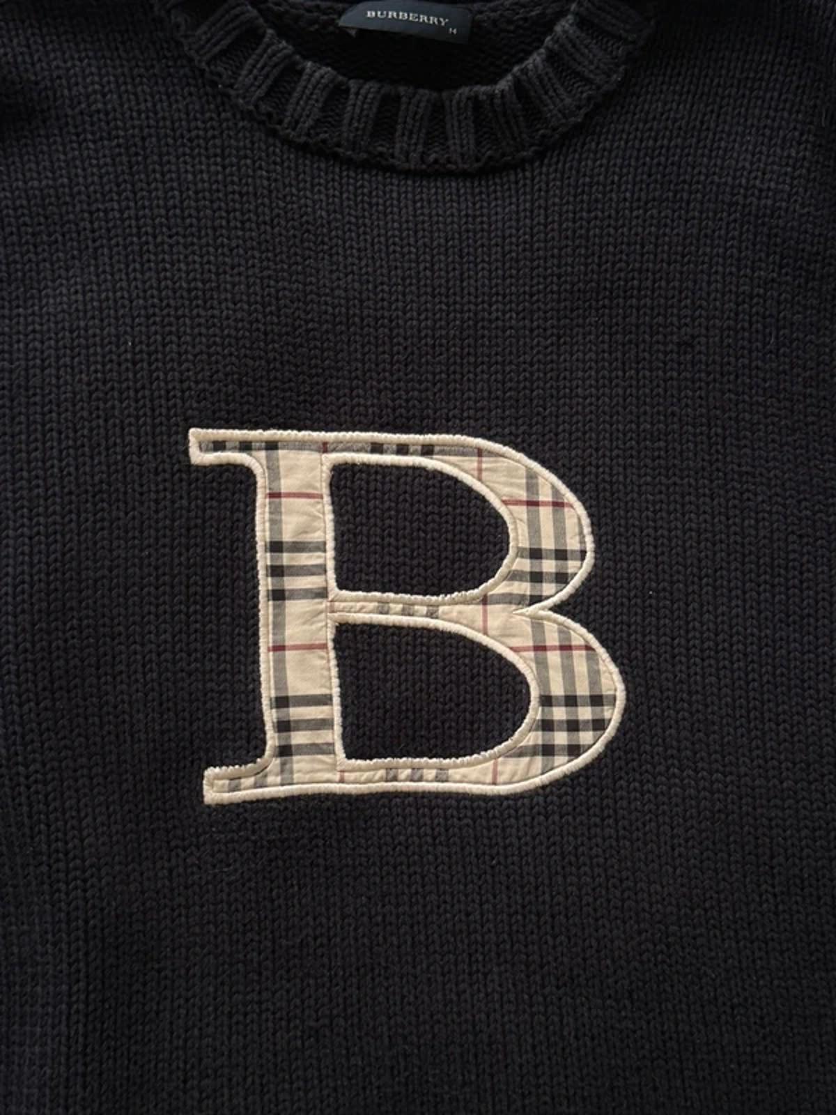 Burberry black knitted jumper