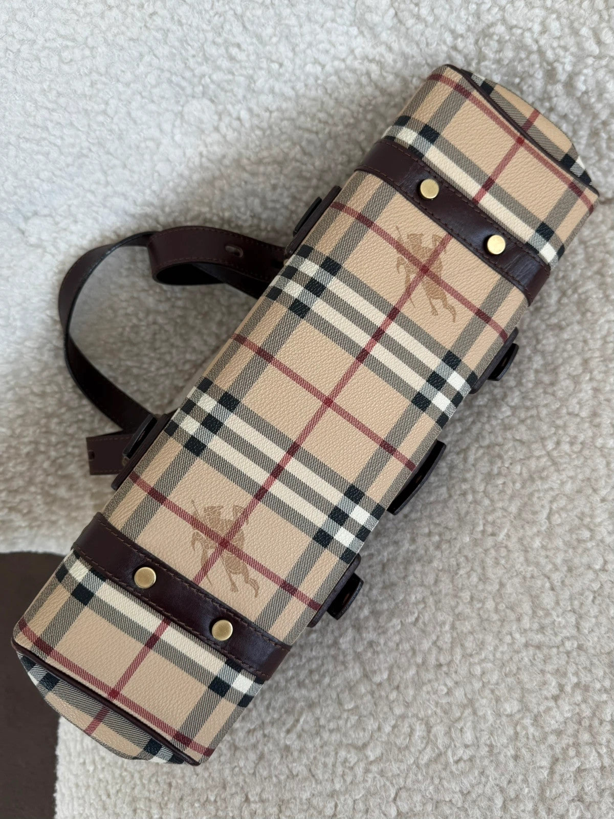 Burberry buckle shoulder bag