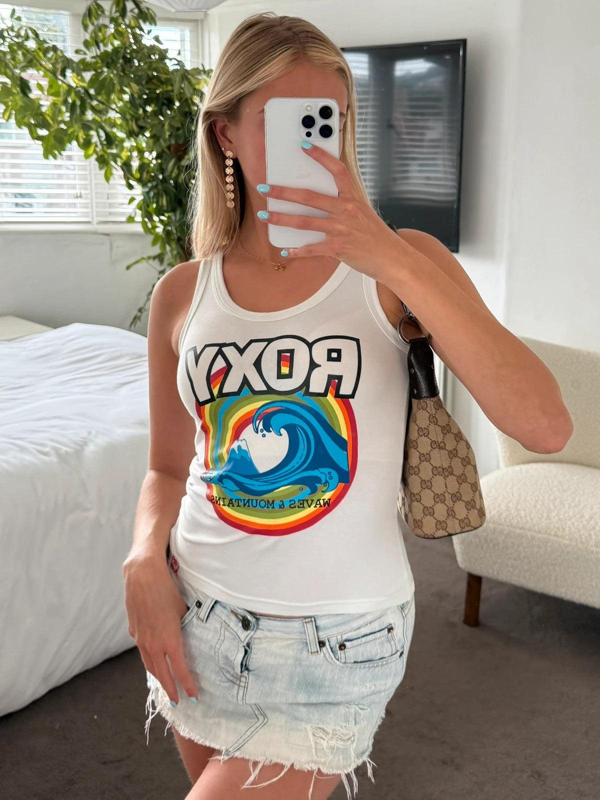 Roxy rainbow tank
