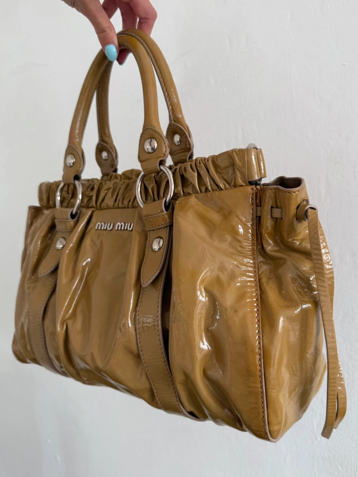 Miu Miu Vitello Lux Shine