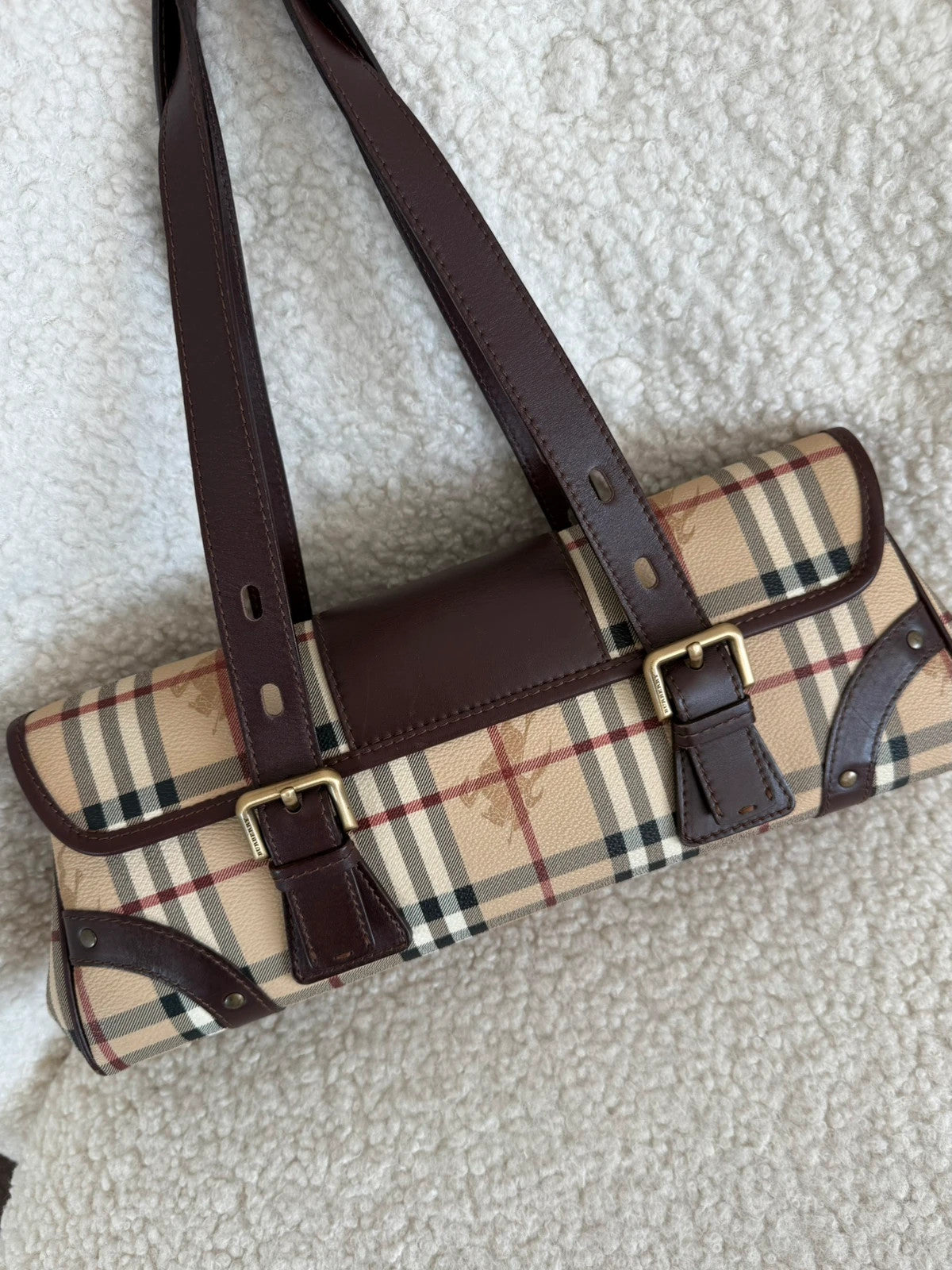 Burberry buckle shoulder bag